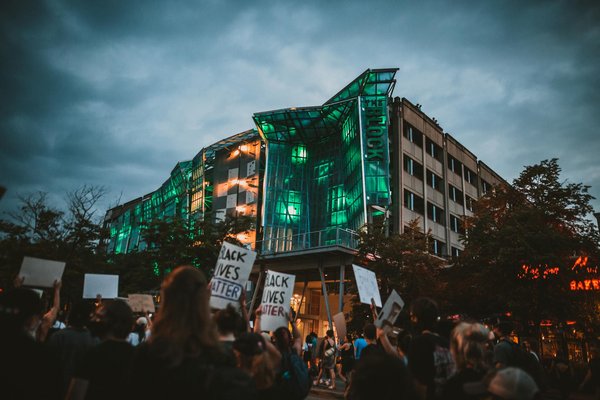 Die Herausforderungen bei der Implementierung von SaaS-Lösungen: Wichtige Tipps für Unternehmen